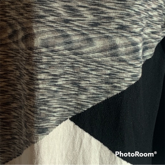 Mossimo Womens Color Block Sweater Size Large Long Sleeved Knit Black Geometric - Picture 2 of 6